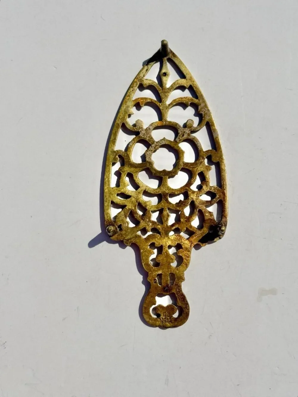 Vintage Original VIRGINIA METALCRAFTERS Brass Sad Iron Trivet Rosette 9-5